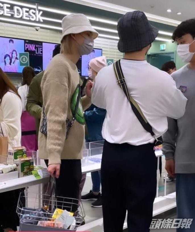 Anson Lo與Jeremy近日同遊日韓。